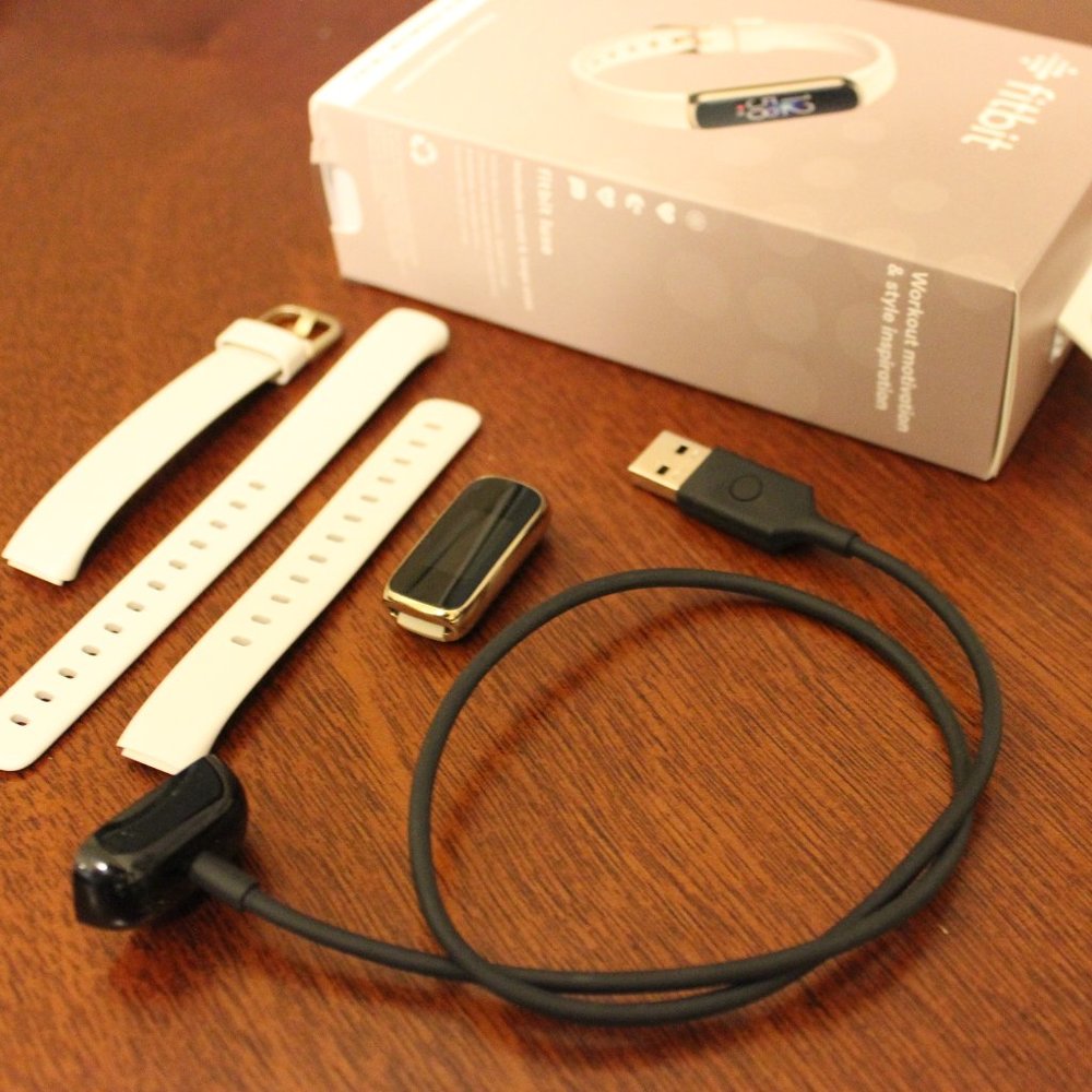 Fitbit Luxe - NEW!